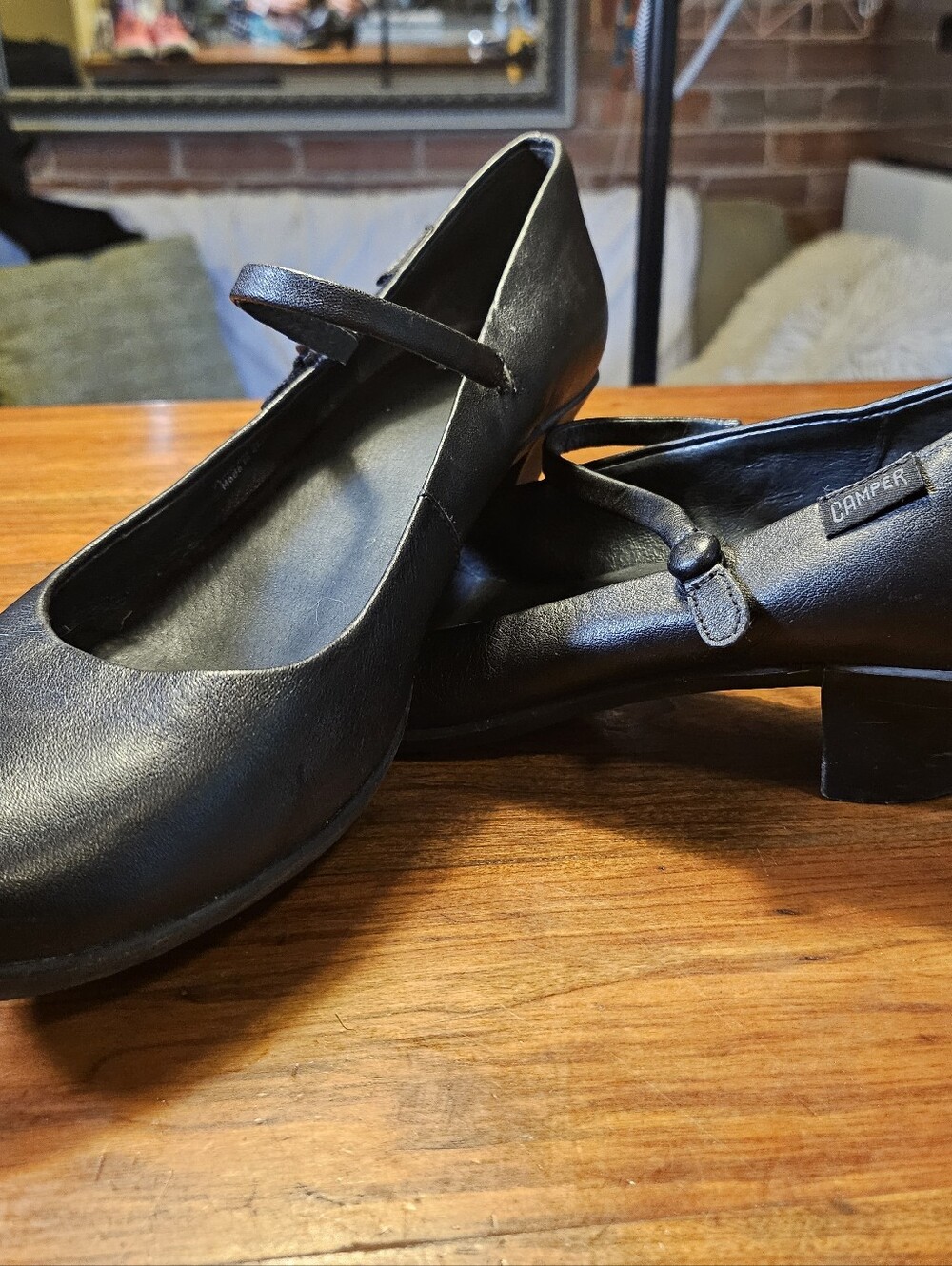 Camper Mary Jane Kitten/Low Heel — Black Leather, EU 39 (8.5)